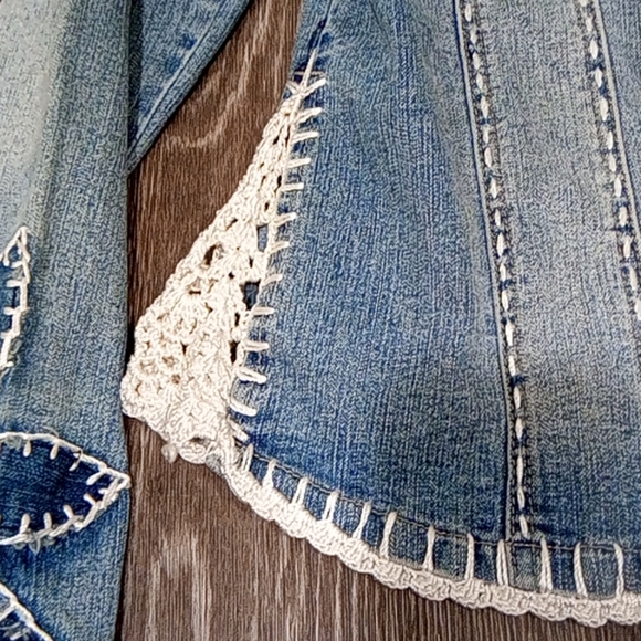 CrestJeans denim and Lace Large Vintage Jacket - Picture 5 of 8